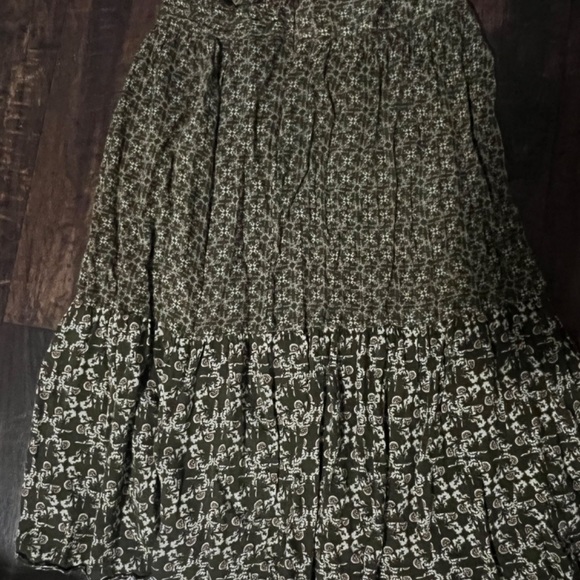 Massimo Dutti olive green skirt women’s size medium - Picture 1 of 3